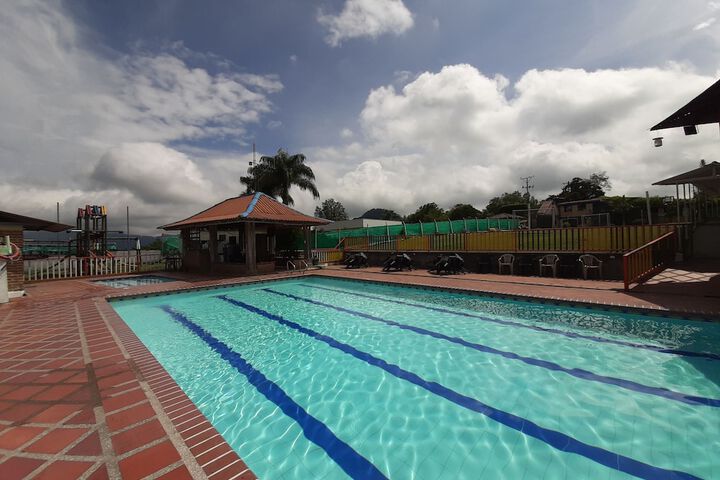 Pool 18 of 26