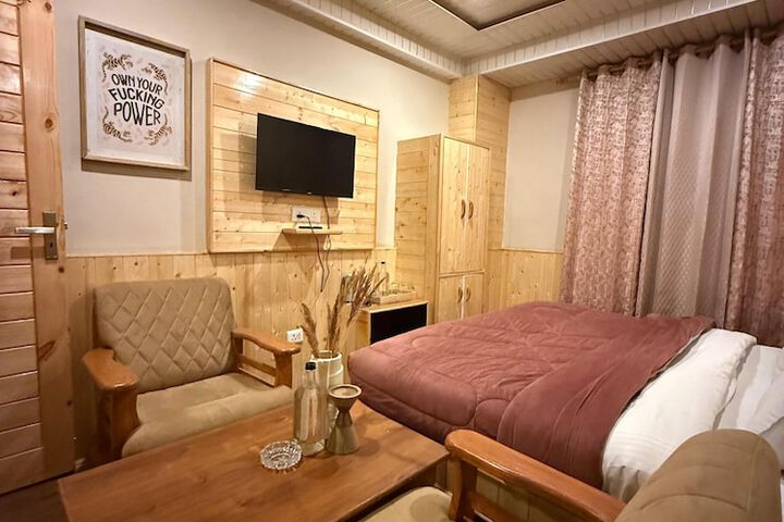 Room 10 of 47