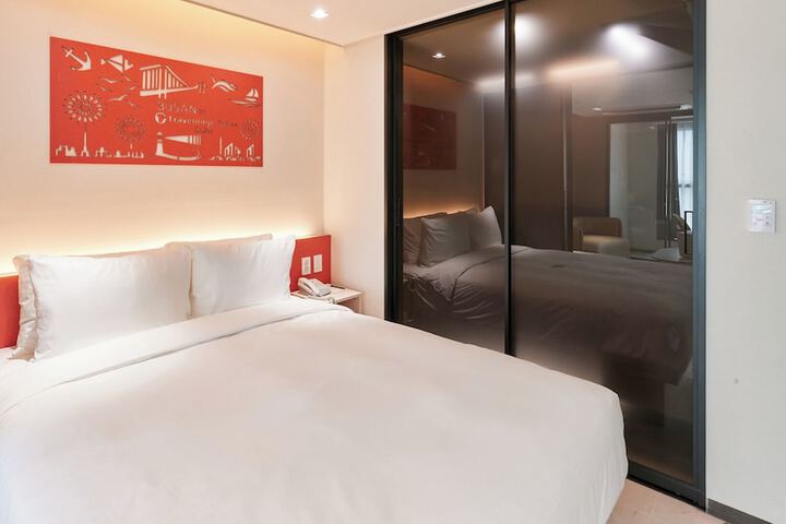 Room 22 of 51