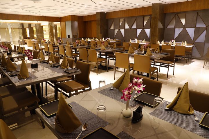 Dining 82 of 118