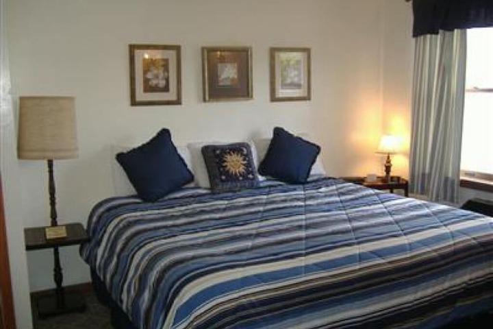 Room 10 of 42