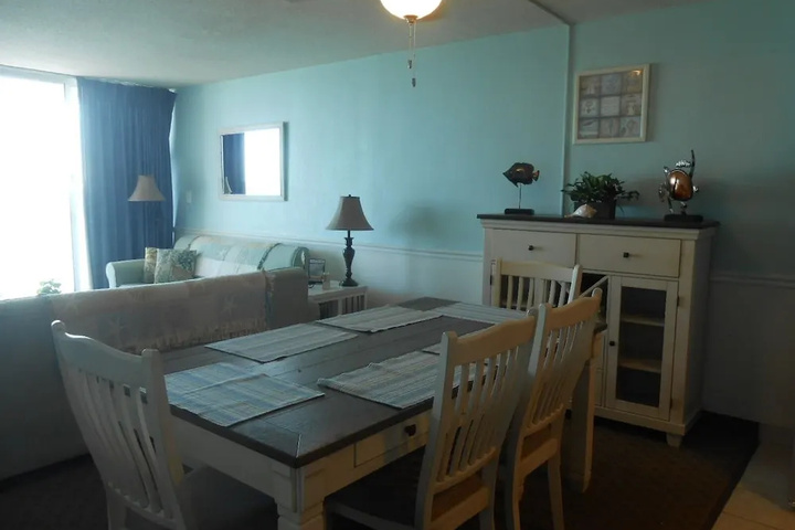 Room 3 of 17