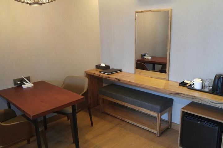 Room 18 of 60