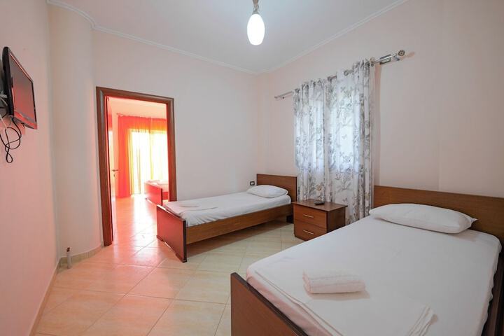 Room 9 of 66