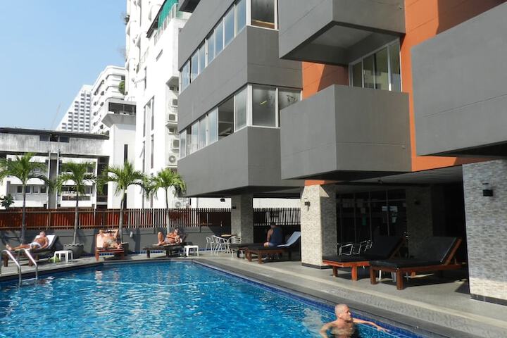 Pool 66 of 90
