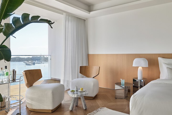 Room 21 of 71