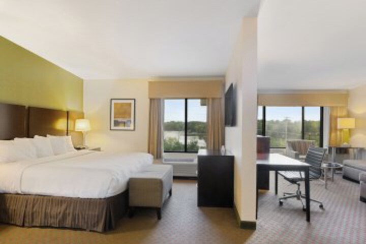 Room 9 of 21