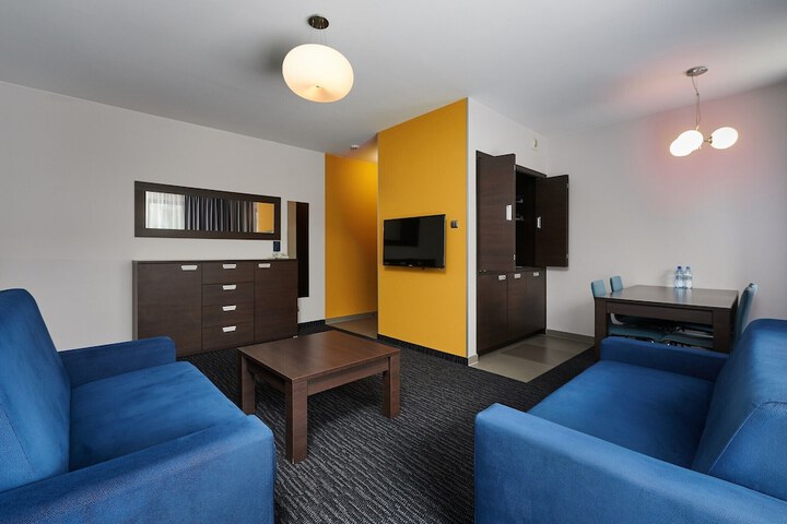 Room 16 of 81