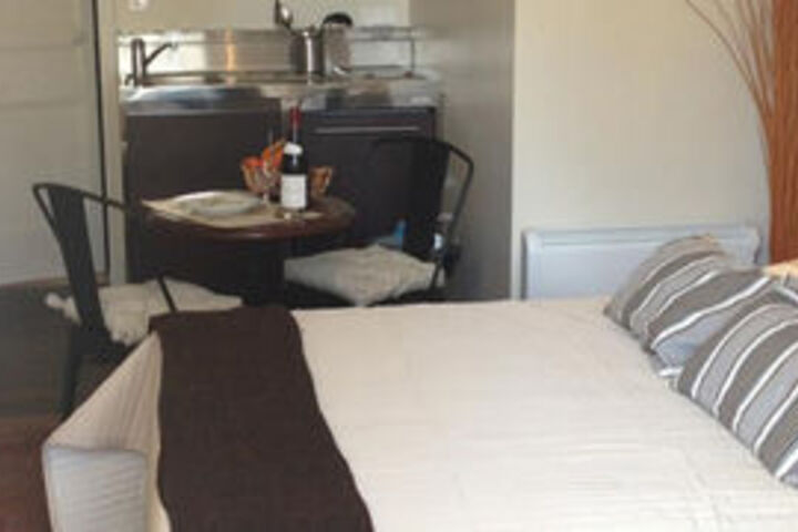 Room 9 of 27