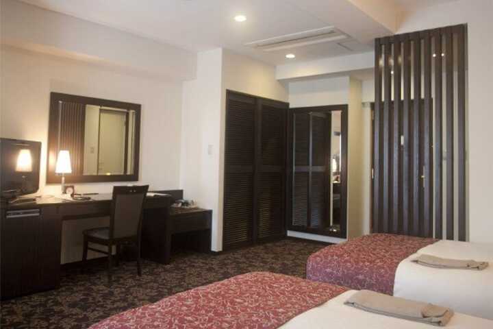Room 5 of 44