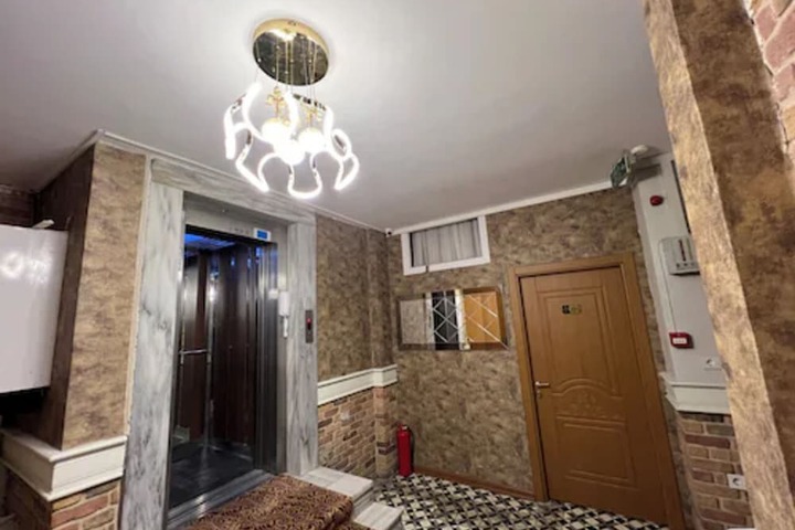 Room 44 of 74