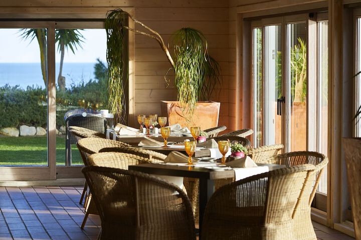 Dining 50 of 80