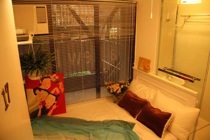 Room 13 of 48