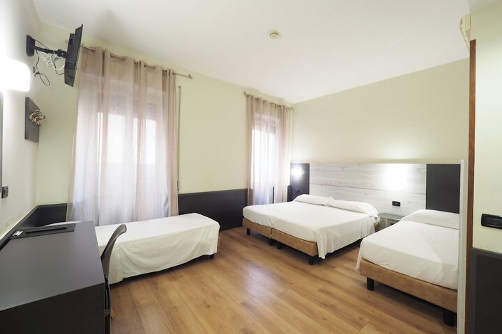 Room 36 of 114