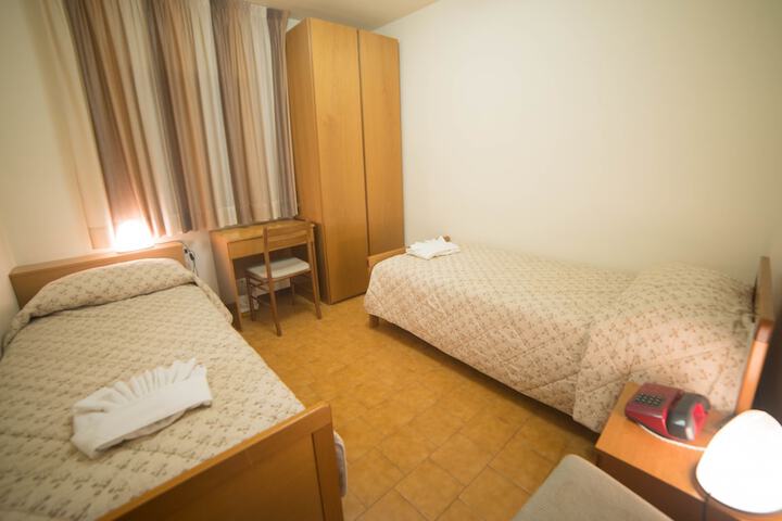 Room 16 of 54