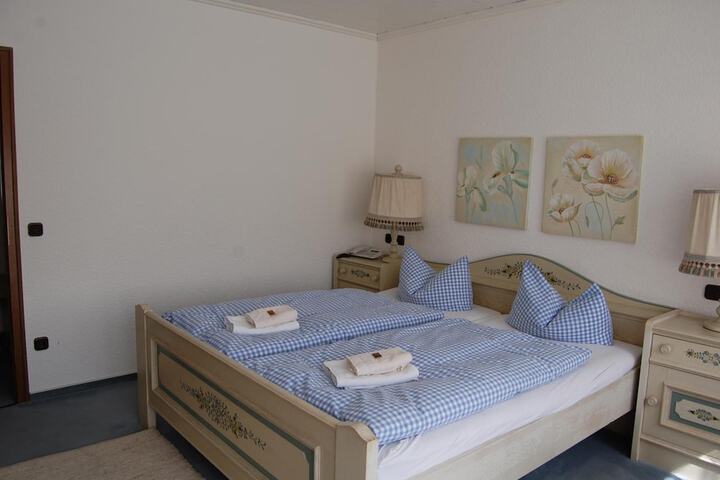 Room 11 of 52