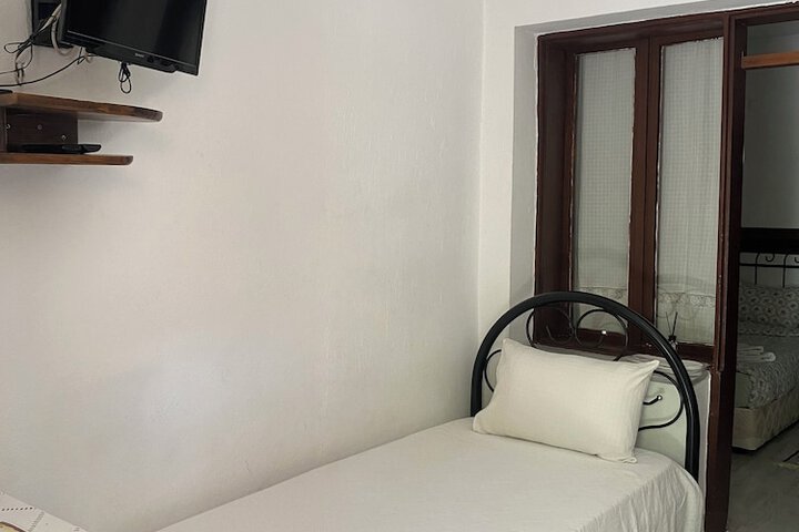 Room 19 of 113
