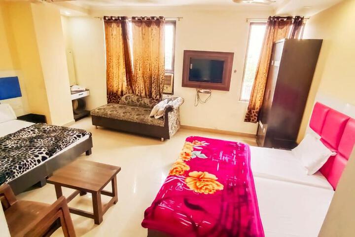 Hotel Sukhman International