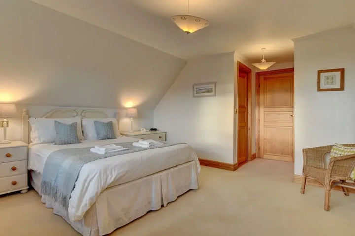 Spacious Holiday Home in Croyde near Sea