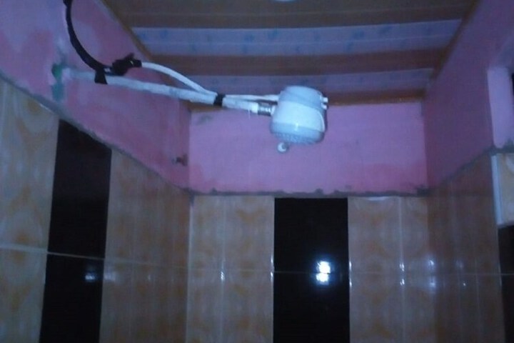 Room 10 of 14