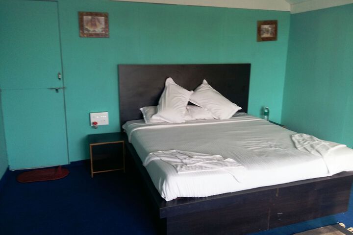 Room 9 of 43