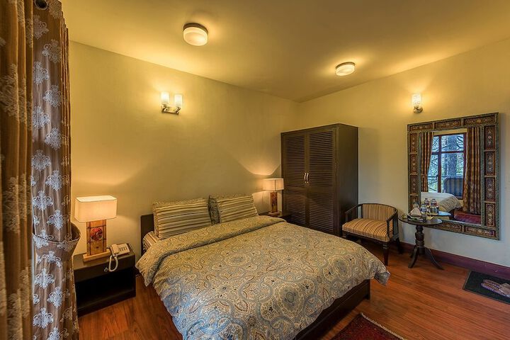 Room 2 of 35