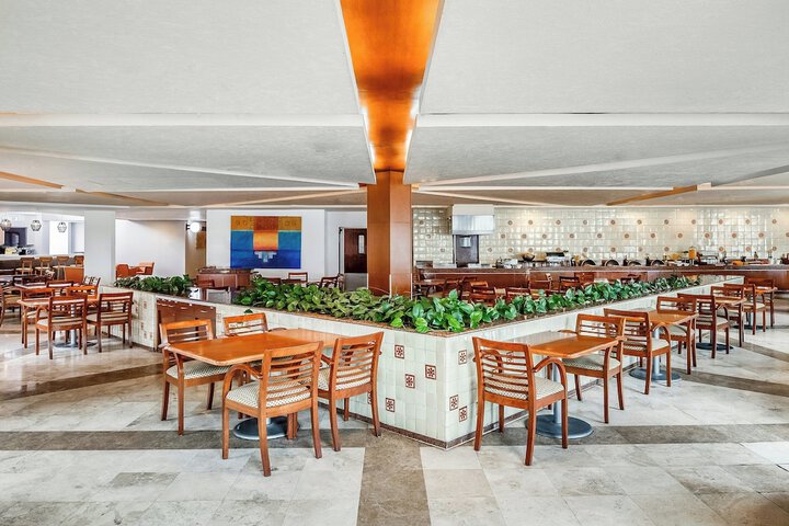Dining Photos