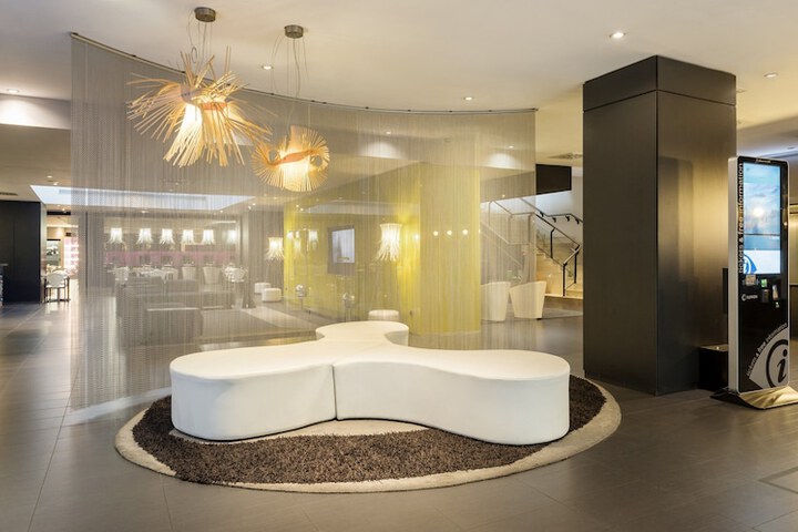 Hotel Lobby