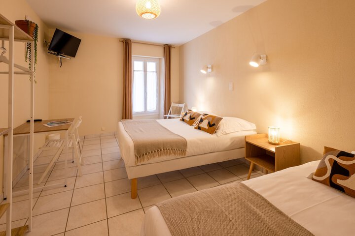 Room 14 of 36