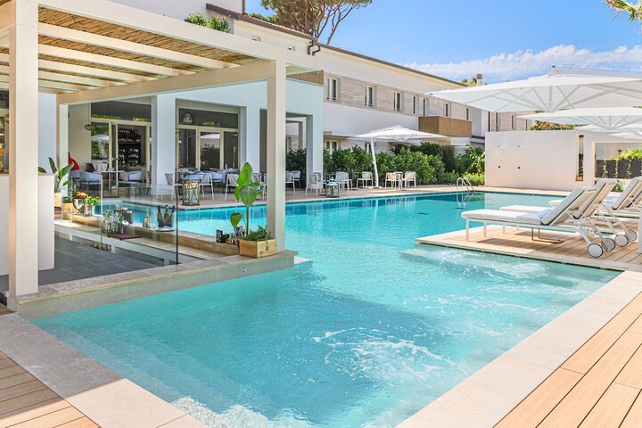 Pool 49 of 56