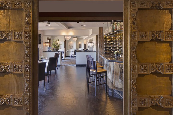 Dining 87 of 149