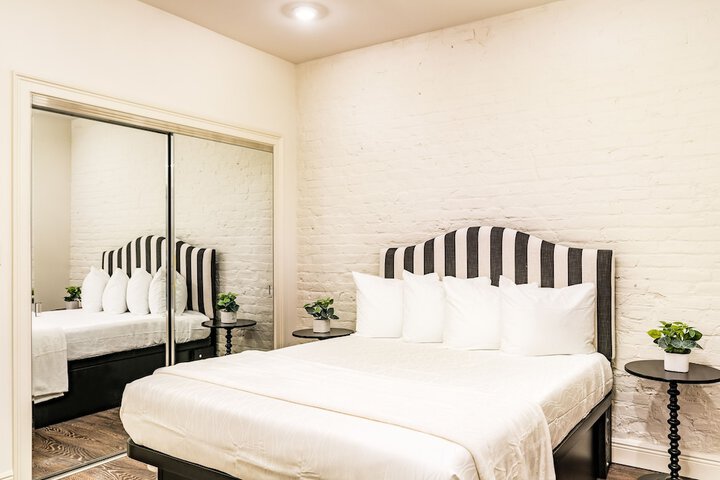 Room 20 of 182