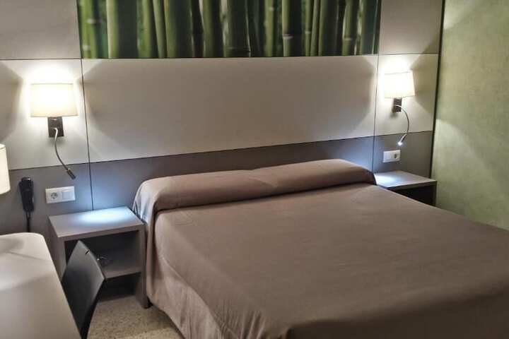 Room 8 of 24