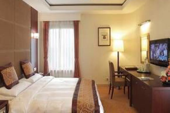 Room 9 of 54