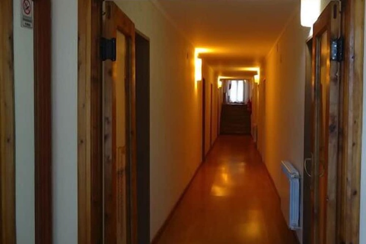 Ballroom/Hall 92 of 104