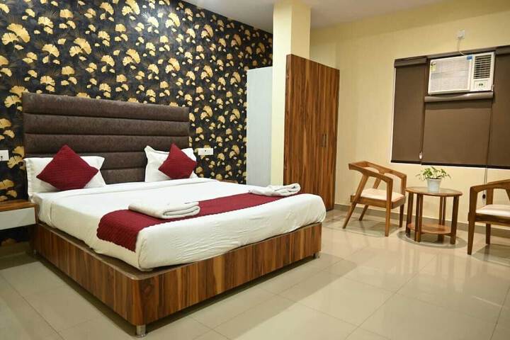 Room 15 of 32