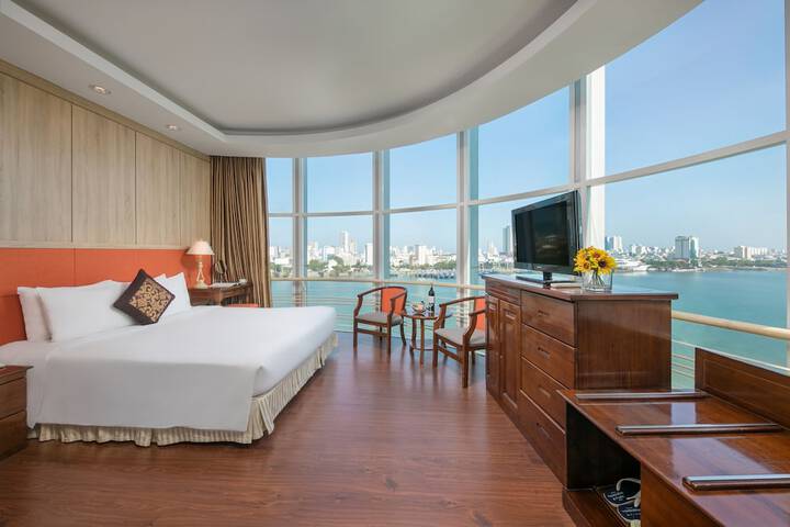 Room 15 of 59