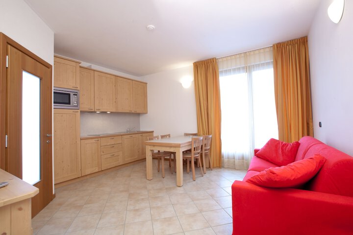 Room 16 of 36