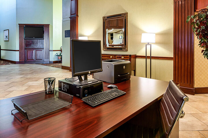 Business Center 20 of 34