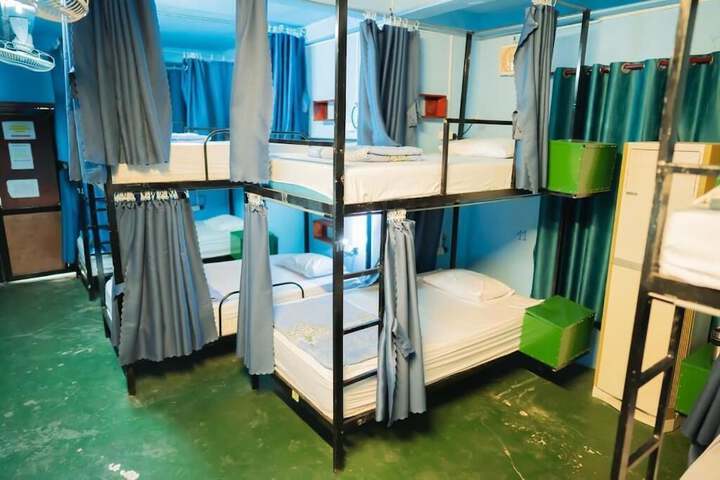 Room 7 of 17