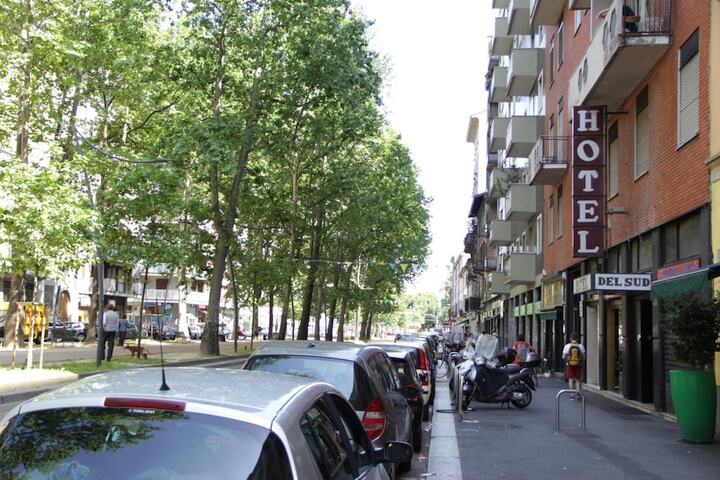 Hotel Entry