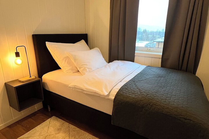 Room 4 of 24