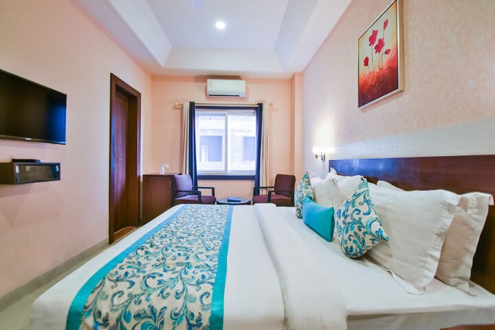 Room 5 of 48