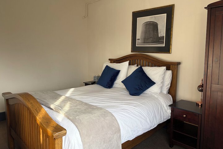 Room 5 of 48