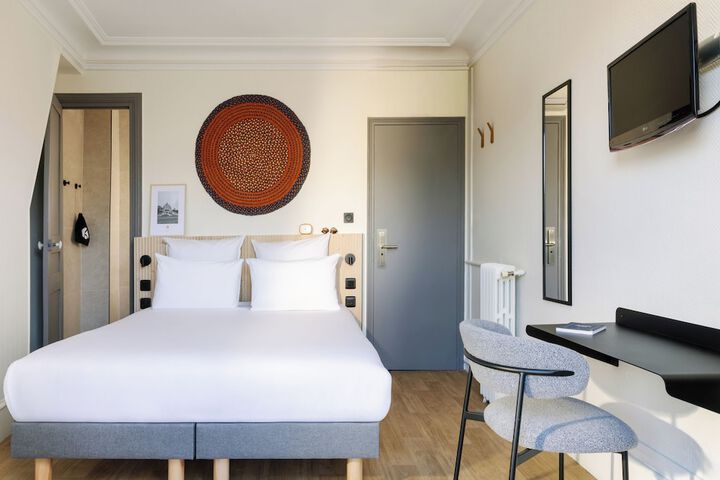 Room 5 of 28