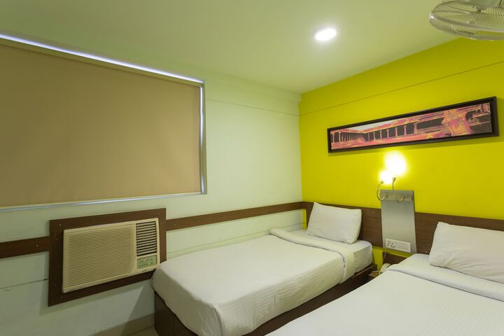 Room 9 of 39