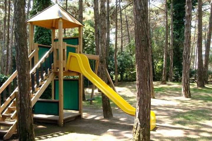 Children's play area - outdoor