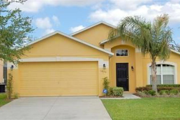 Private 4 Bedroom Holiday Home by Follow the Sun Vacation Rentals