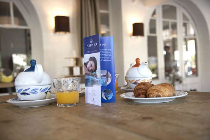 Breakfast/Coffee Service 70 of 81
