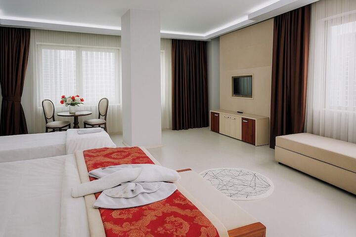 Room 7 of 71